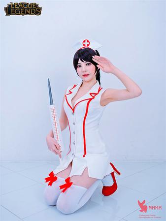 英雄联盟韩国美女LOL护士阿卡丽Cosplay